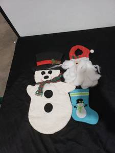 lot 2676 image: Christmas decor