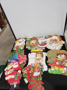 lot 2710 image: lot of vintage paper wondow decor