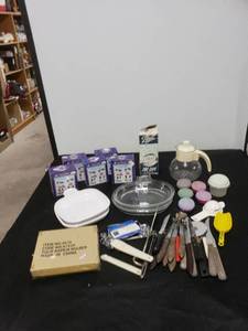 lot 2719 image: lot of kitchen sruff