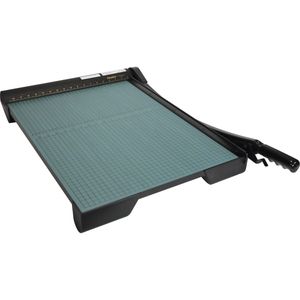 lot 56577 image: Paper Cutter Premier 18Inx24In Cut