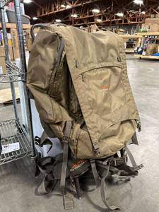 lot 61596 image: ALPS OutdoorZ Commander  Pack Bag Rucksack- Framed Backpack