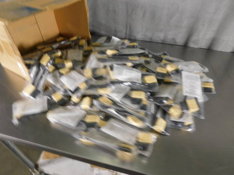 lot 3699 image: Lot of Trackmaster Cleaning Brushes
