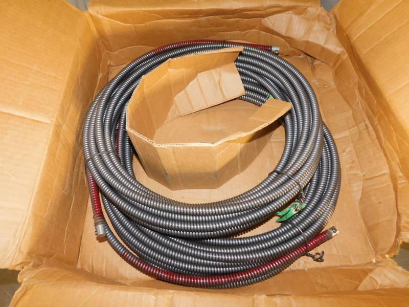 lot 3711 image: Lot of Marco M X F Snap Lock Core Cables