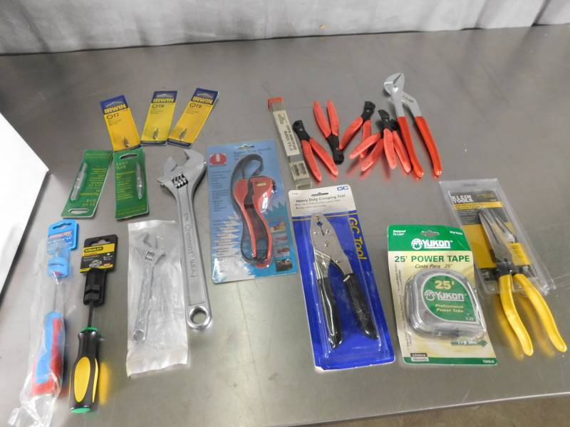 lot 3716 image: Lot of Misc Tools All New
