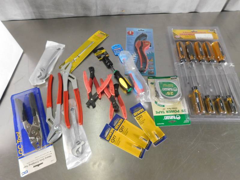 lot 3720 image: Lot of Misc Tools All New