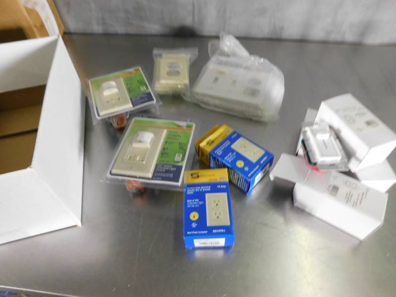 lot 3775 image: Lot of Misc Outlets and Switchs