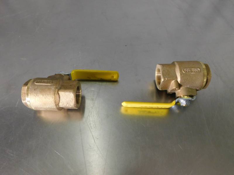 lot 3662 image: Lot of 2 Apollo 77-100 Series Bronze Ball Valve with Actuator Mounting Pad, Two Piece, Inline, Lever, NPT Female