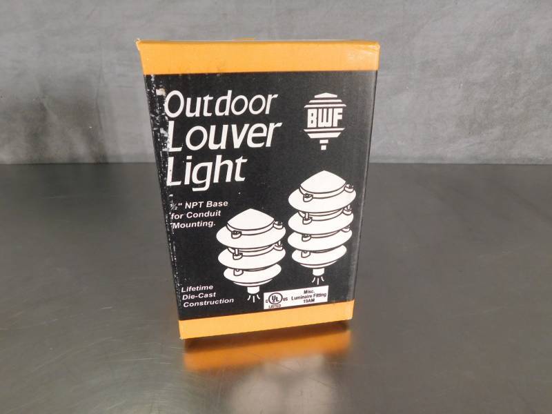 lot 3819 image: BWF Outdoor Louver Light