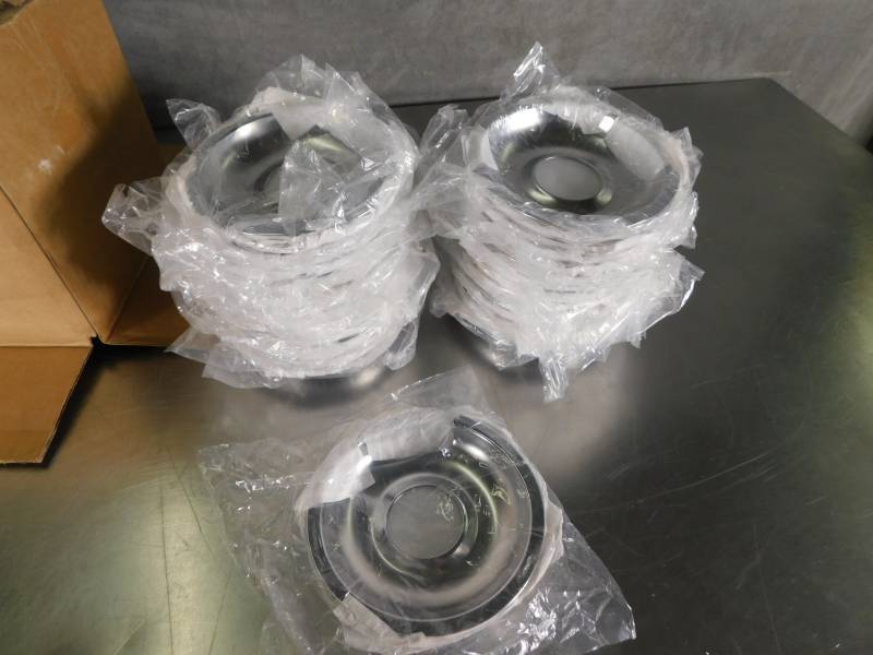 lot 3828 image: Lot of Hotpoint Stove 6 Drip Pans