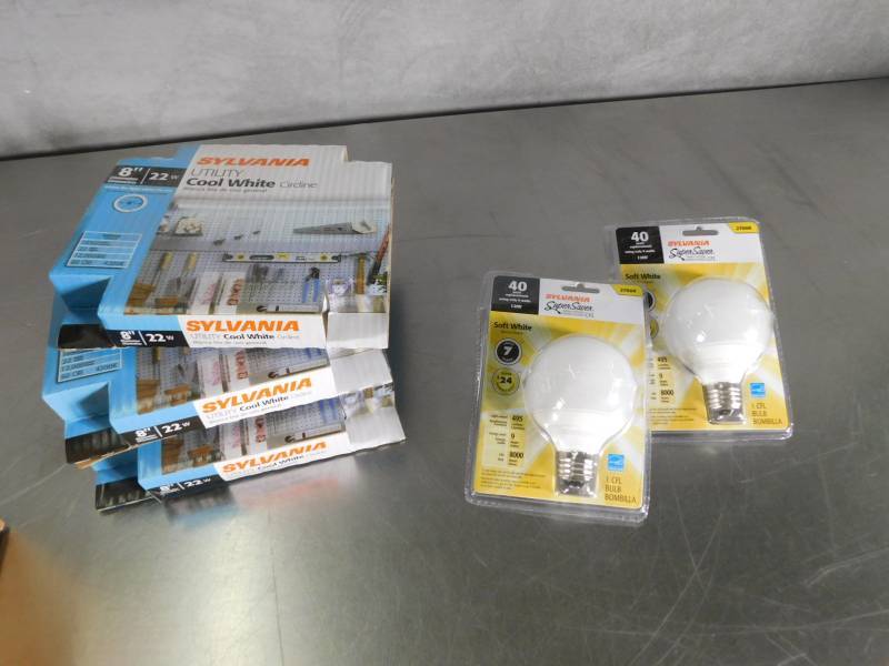 lot 3857 image: Lot of Light Bulbs