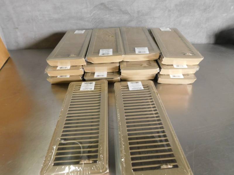 lot 3876 image: Lot of Rochester 12 x 4 Floor Diffusers