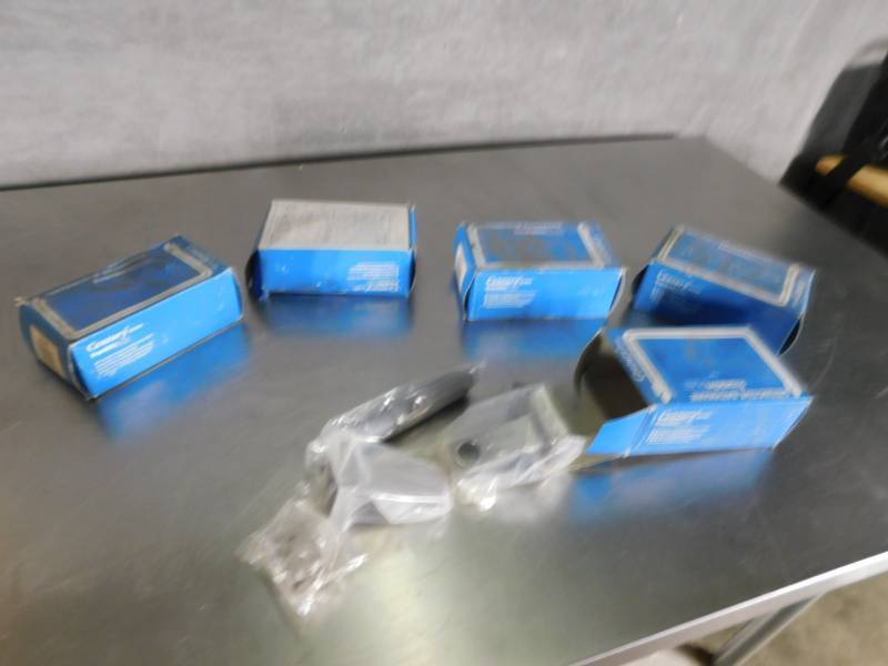 lot 3939 image: Lot of Twin Paper Holders
