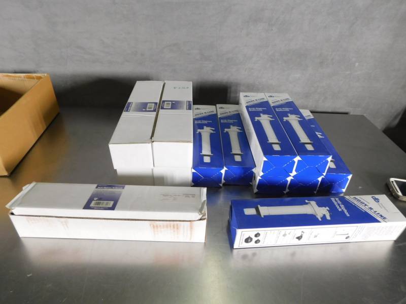 lot 3955 image: Lot of Anti Sihpon Ballcocks