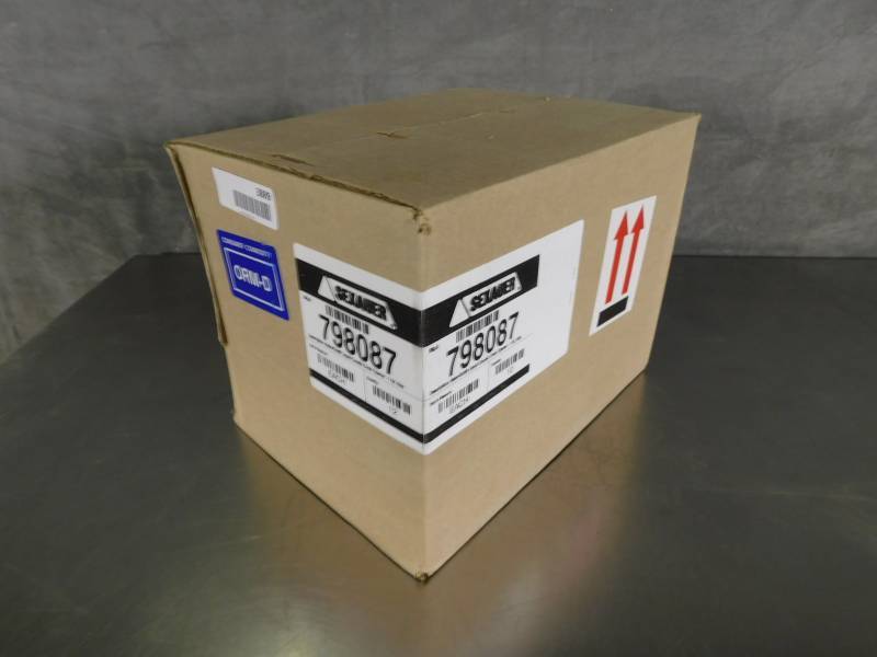 lot 3890 image: MULE KICK LIQUID CAUSTIC DRAIN OPENER, 1 QT., CASE OF 12