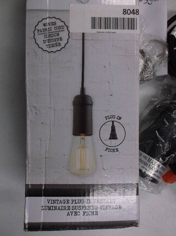lot 8048 image: Vintage Plug-In Pendant
