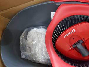 lot 77 image: O-Cedar EasyWring Microfiber Spin Mop and Bucket Cleaning System
