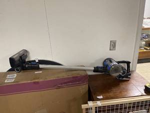 lot 6464 image: Hoover cordless vacuum