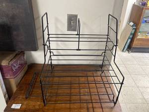 lot 6471 image: metal rack