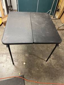 lot 6474 image: plastic folding card table
