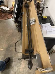 lot 6498 image: new curtain rod