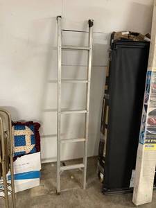 lot 6645 image: aluminum ladder