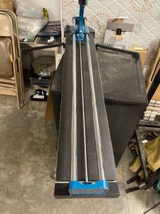 lot 6653 image: tile cutter