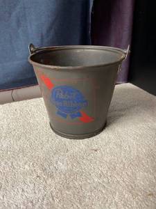 lot 6670 image: PBR beer bucket