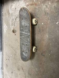 lot 6710 image: mini skateboard