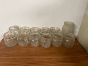 lot 6732 image: 12 vintage large mouth canning jars