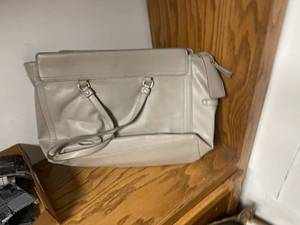 lot 6760 image: gray new day bag