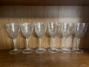 lot 6785 image: 6 luminarc glasses