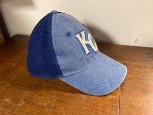 lot 6789 image: youth KC hat