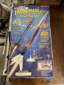 lot 6792 image: rocket starter kit