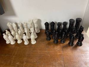 lot 6798 image: vintage ceramic chess pieces