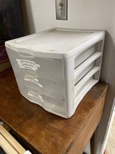 lot 6800 image: 3 drawer storage bin