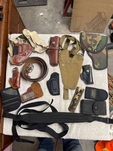 lot 6850 image: gun holster lot