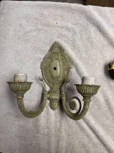 lot 6879 image: vintage metal wall light
