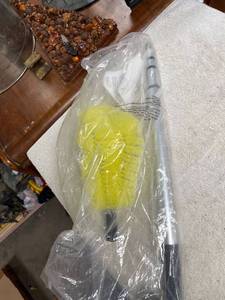 lot 6911 image: new gutter cleaning brush
