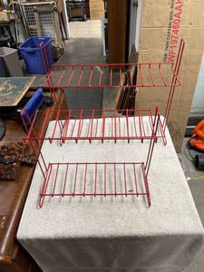 lot 6915 image: 2 red shelves