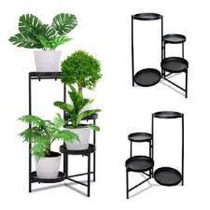 lot 1672 image: Metal 4-Tier Plant Stand