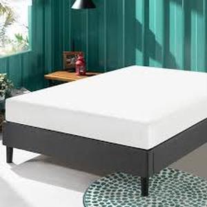 lot 1694 image: Platform Bed Frame (Full Size)