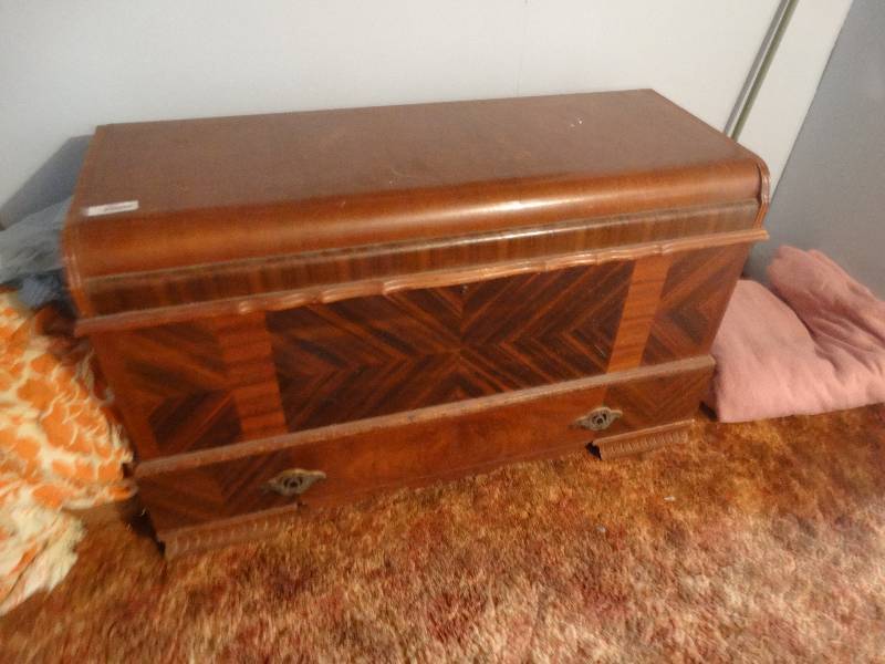 Large roos sweetheart cedar chest w/drawer on bottom. South Wichita