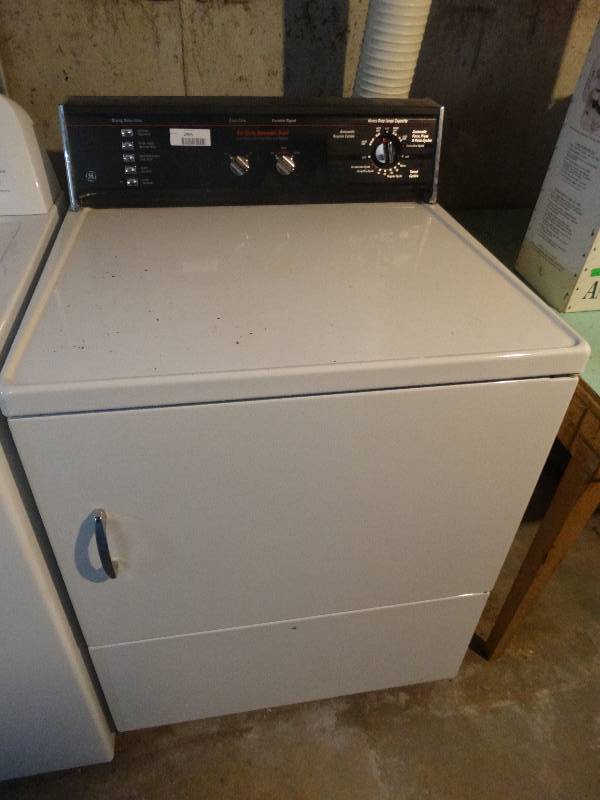 GE heavy duty electric dryer. South Wichita Estate/Furniture
