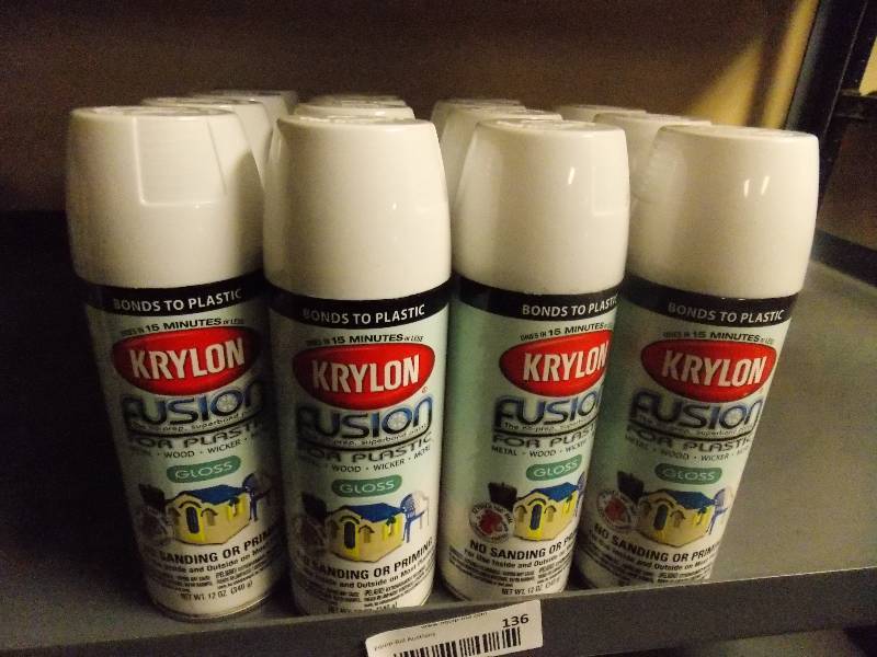 lot 136 image: Lot of KRYLON Spray Paint