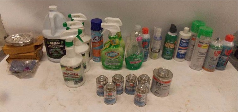 lot 140 image: Lot of Chemicals