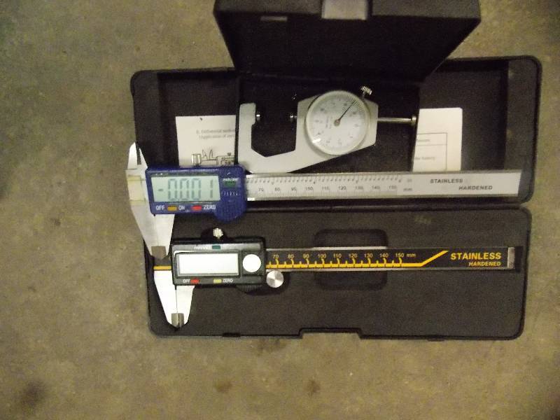 lot 4080 image: 2Qty Digital Calipers and Thickness Gauge