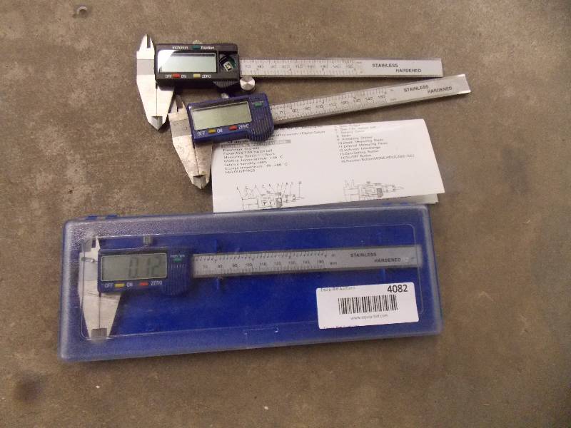 lot 4082 image: 3Qty Digital calipers