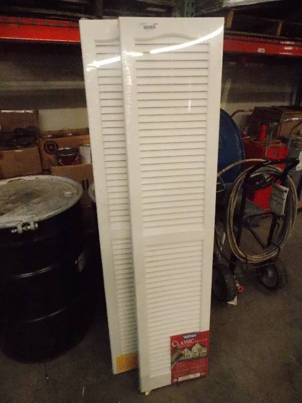 lot 4103 image: 2QTY Vantage Classic Shutters
