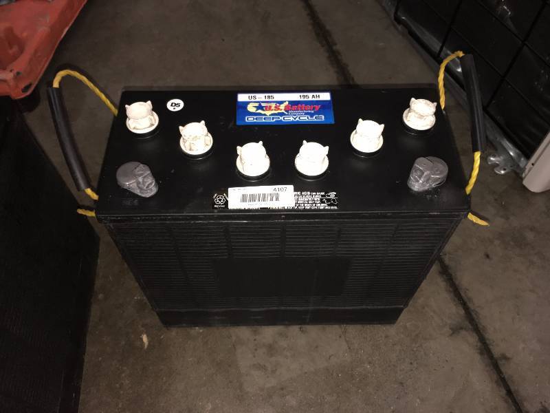 lot 4107 image: Large 12v Deep Cycle U.S. Battery 195AH