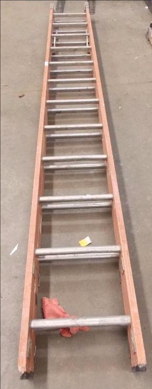 lot 4146 image: 24 Extension  Ladder